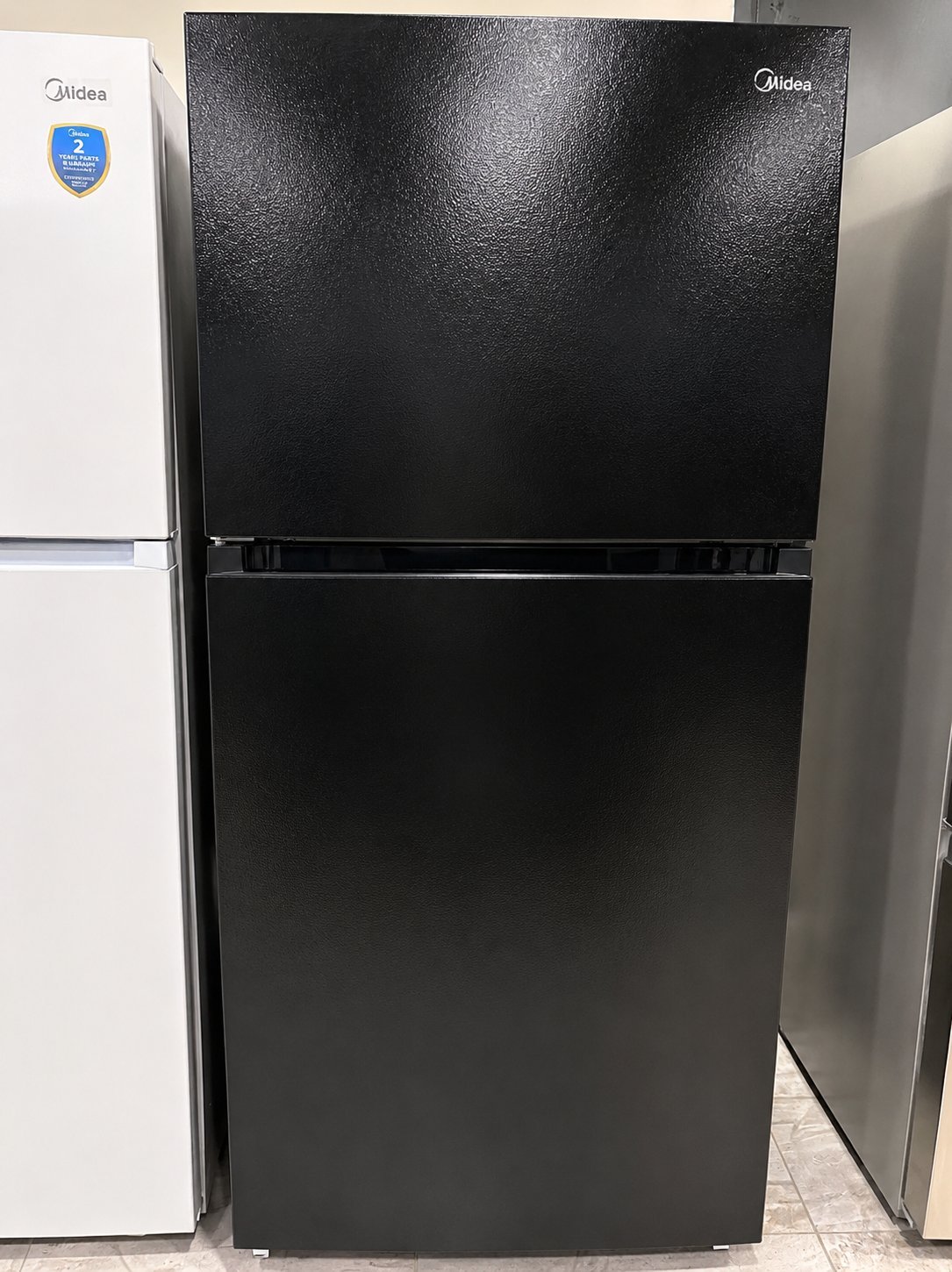 Midea 21 Cu. Ft. Top Freezer
